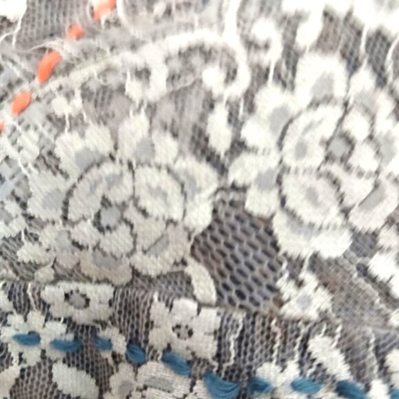 BKE Gimmike Lace Embroidered Boho Tunic Women Medium Purple 3/4 Sleeves V Neck - Picture 6 of 6